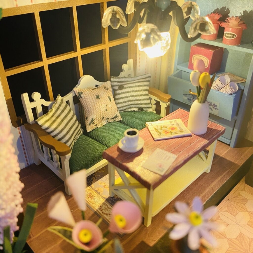 2Kids Toys - Miniatura da casinha Darcyin casa das flores 2xAAA