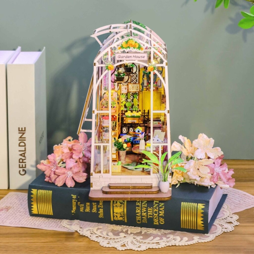 2Kids Toys - Miniatura de Casa Jardim 2xAAA