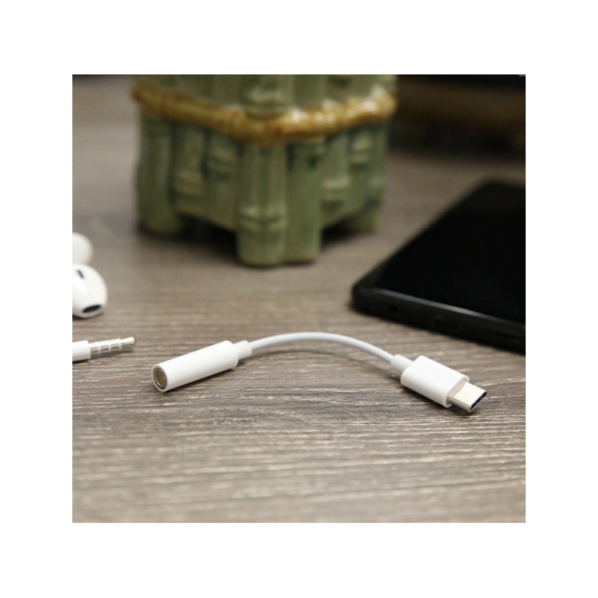 Adaptador USB-C para AUX