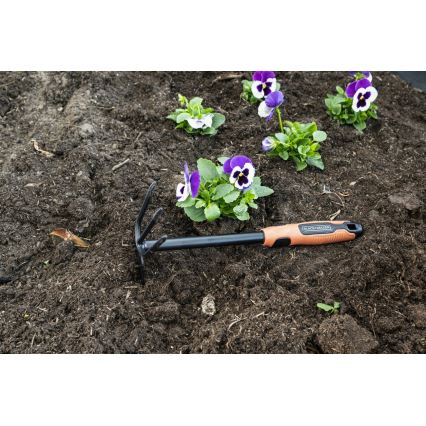 BLACK+DECKER - Enxada de jardim com três pontas para soltar o solo 30 cm