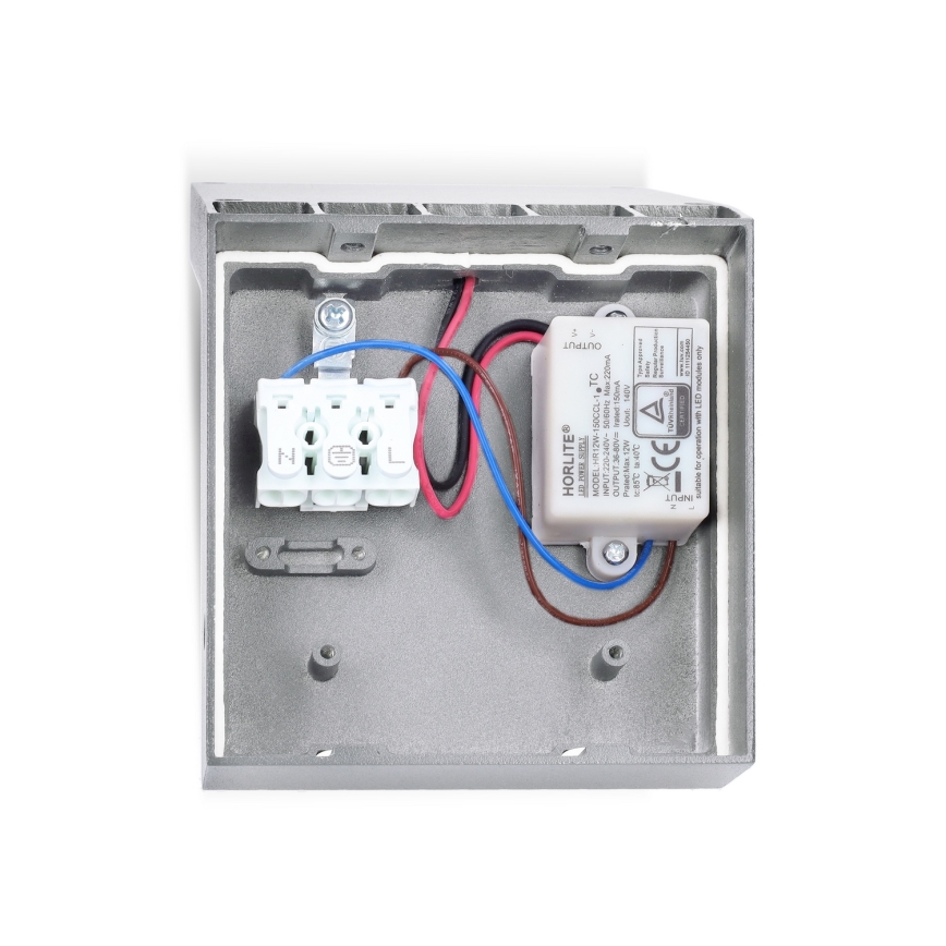 Brilagi - Aplique de parede LED para exterior com sensor RIANO LED/8W/230V prateado IP65