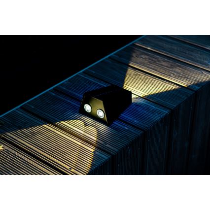 Brilagi - Iluminação de parede solar LED PYRAMID LED/2W/3,2V 1300 mAh IP54