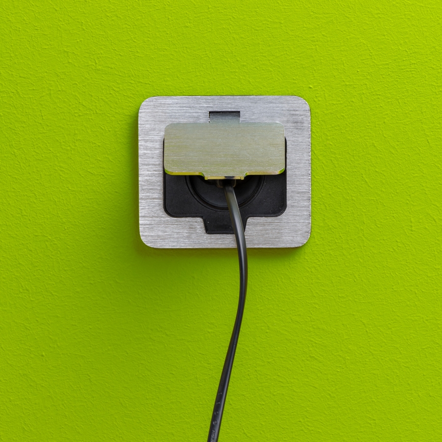 Brilagi - Tomada de chão de encastrar para exterior IP55 cromado mate retangular