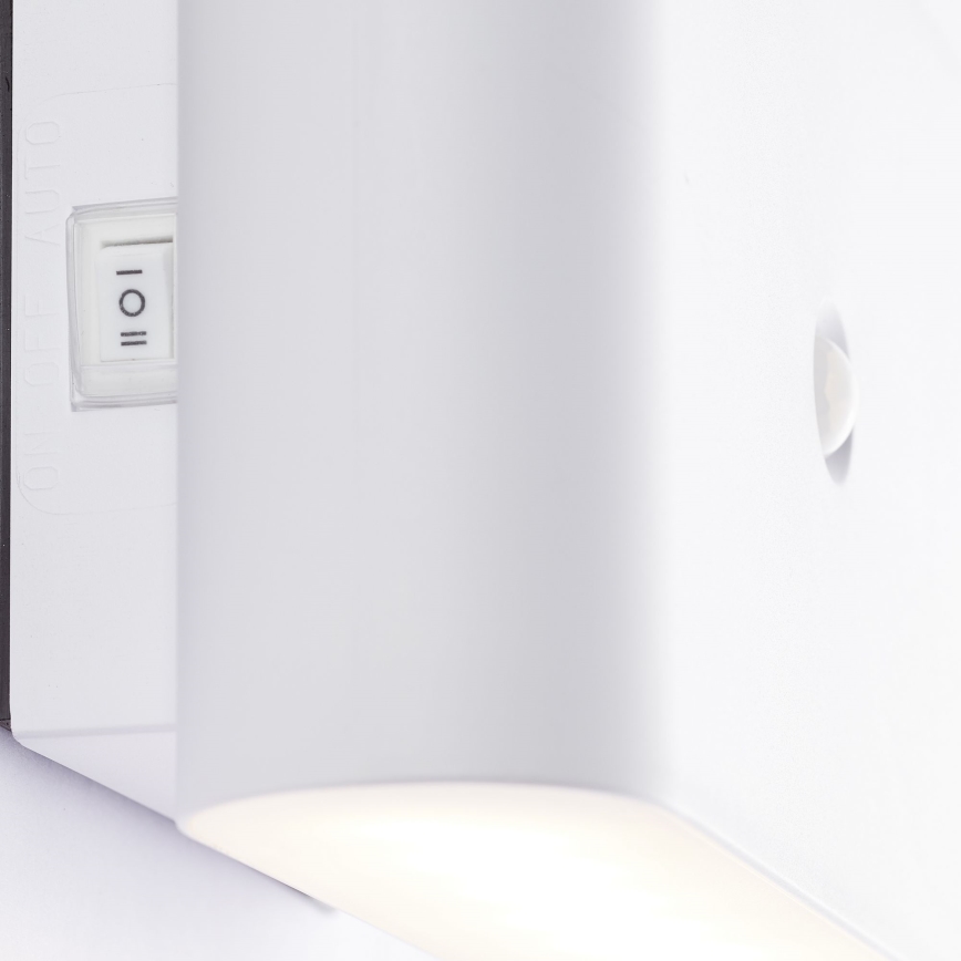 Brilliant - Iluminação de parede LED para exterior com sensor XINO LED/3W/5V 3600 mAh IP44 branco
