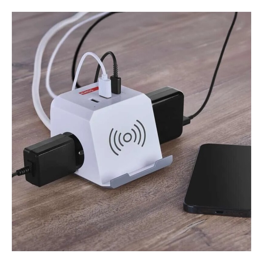 Cabo de extensão cubo com carregamento sem fios QI 2Z +2xUSB-A+1xUSB-C 2m branco