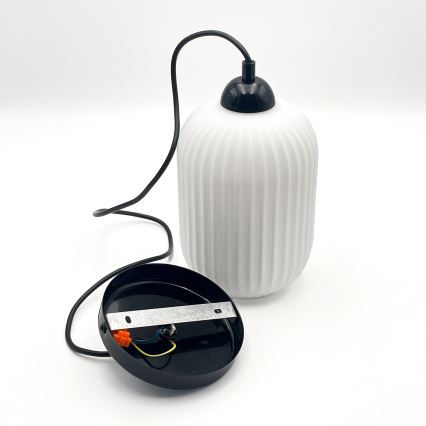 Candeeiro suspenso HARMA 1xE27/15W/230V diâmetro 14 cm branco/preto