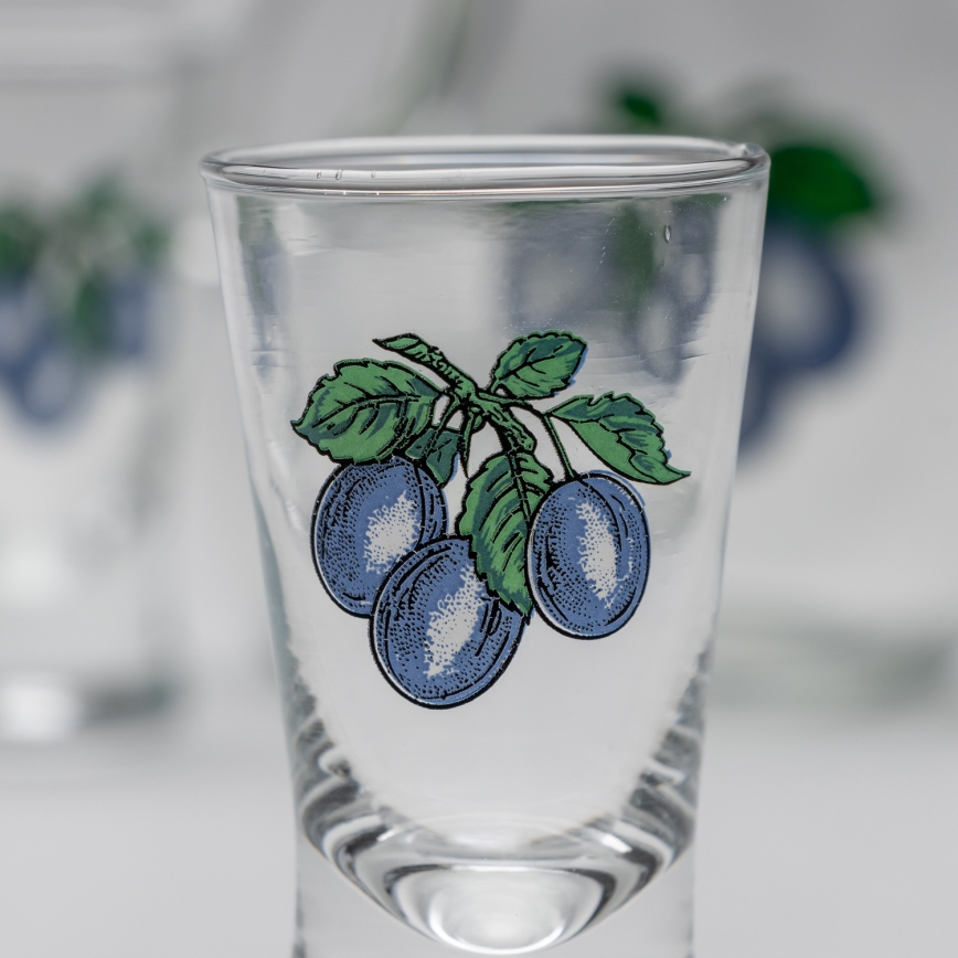 Conjunto 1x garrafa grande + 2x copos para shots transparente com um motivo de ameixa
