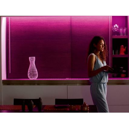 Conjunto básico -Tira LED RGBW com regulação Philips Hue WHITE AND COLOR AMBIANCE 2m LED/20W/230V