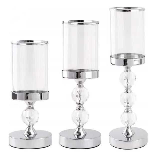 Conjunto de 3 castiçais cromados brilhantes