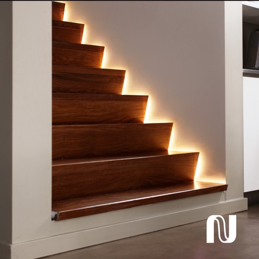 CONJUNTO - Tira LED RGBW com regulação Philips Hue WHITE AND COLOR AMBIANCE 2m LED/20W/230V + 2x Lâmpada LED com regulação Philips A60 E27/9W/230V 2000-6500K