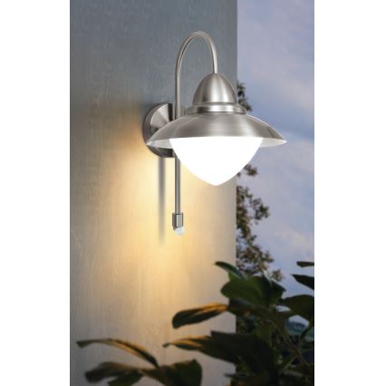 EGLO - exterior com sensor Luz de parede 1xE27/60W IP44