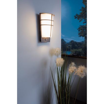 Eglo - Luz de parede LED de exterior com sensor 1 2xLED/2,5W IP44