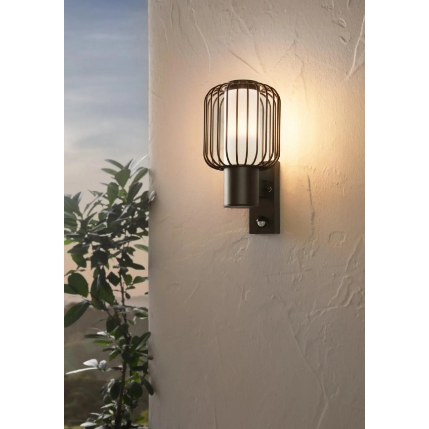 Eglo - Luz de parede de exterior com sensor 1xE27/28W/230V IP44
