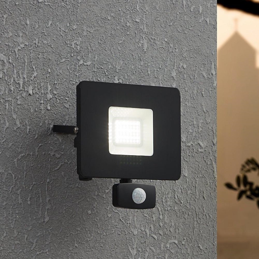 Eglo - Holofote com sensor LED LED/30W/230V IP44