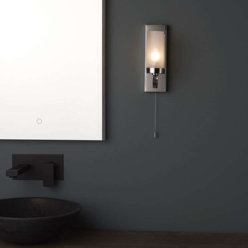 Endon 92960 - Aplique de parede para casa de banho EDREA 1xG9/3W/230V IP44 cromado brilhante