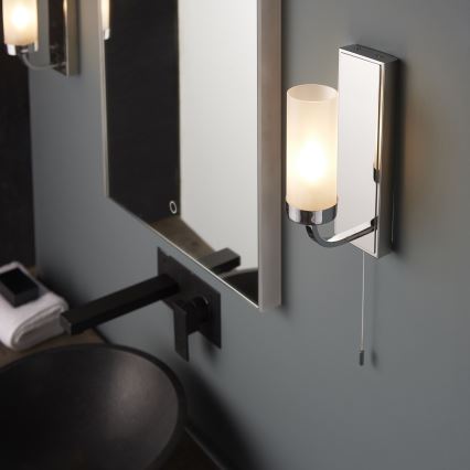 Endon 92960 - Aplique de parede para casa de banho EDREA 1xG9/3W/230V IP44 cromado brilhante