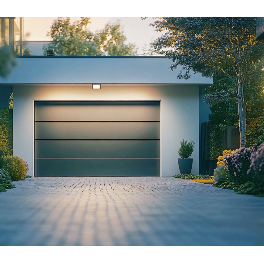 Exterior solar holofote com uma sensor LED/30W/6,4V 4000K IP65 + controlo remoto
