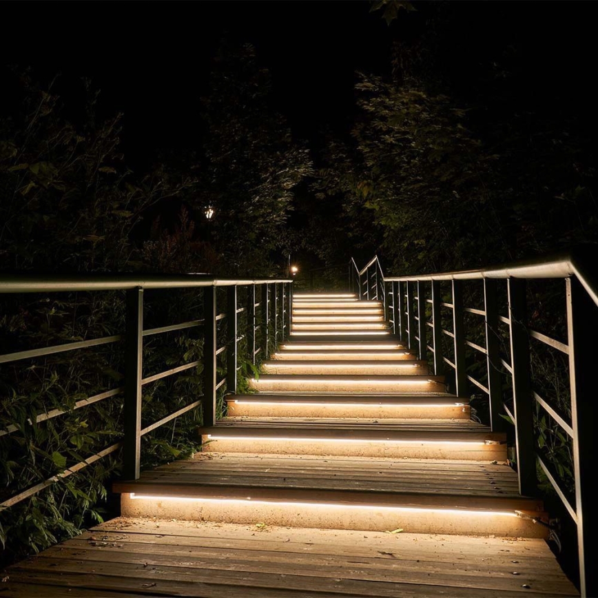 LED Fita solar regulável LED/1,2W/3,7V 4000K IP67 5m + comando