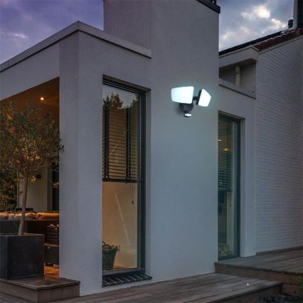 Holofote exterior LED com sensor LED/24W/230V 3000/4000/6000K IP54 preto