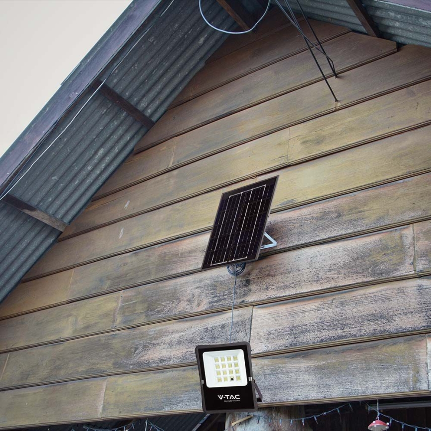 Holofote exterior LED solar LED/12W/3,2V 4000K IP65 + controlo remoto