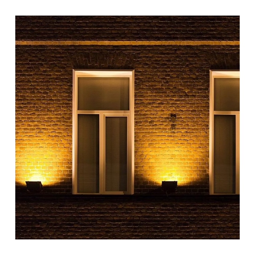 Holofote LED RGB inteligente e regulável LED/20W/230V IP65 branco