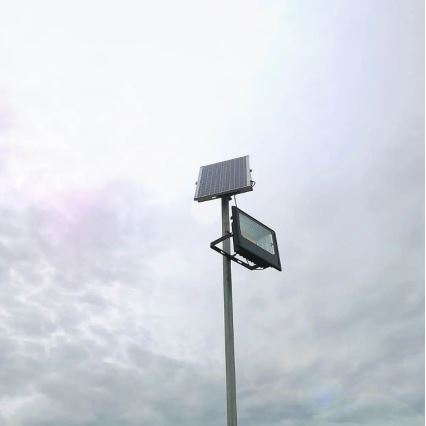 Holofote solar LED com regulação LED/20W/6,4V 4000K IP65 + controlo remoto
