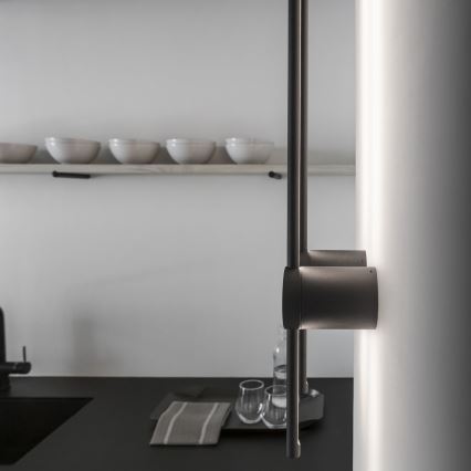 Ideal Lux - Iluminação de parede LED ESSENCE LED/12W/230V 3000K 70 cm CRI 90 preto