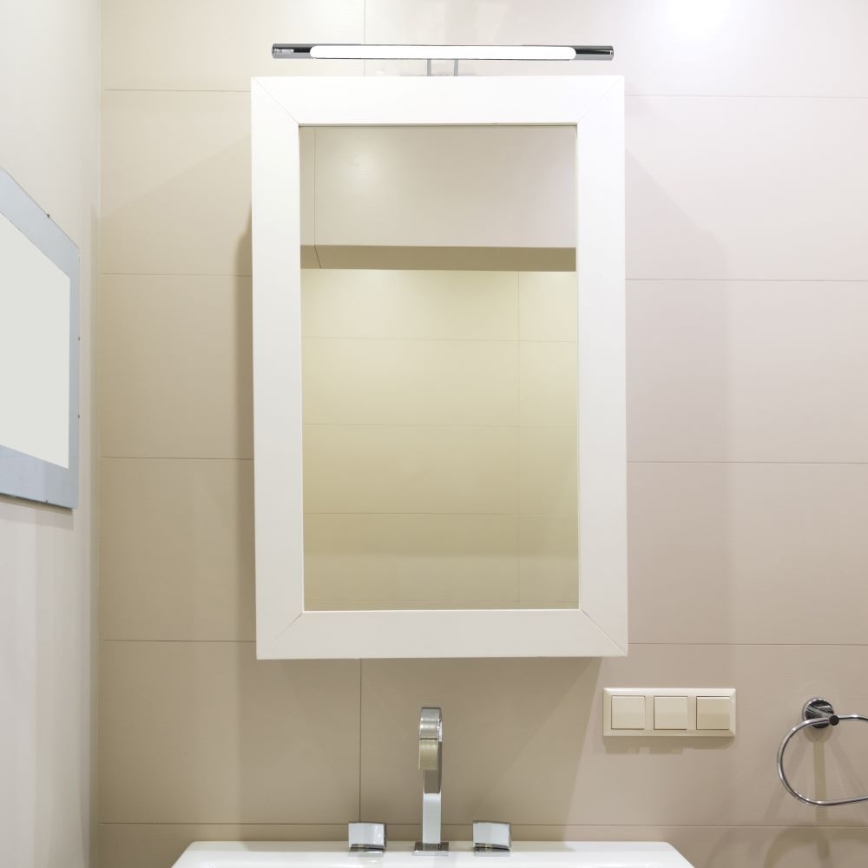 Iluminação de espelho LED LED/9W/230V 3000K 50cm cromado brilhante