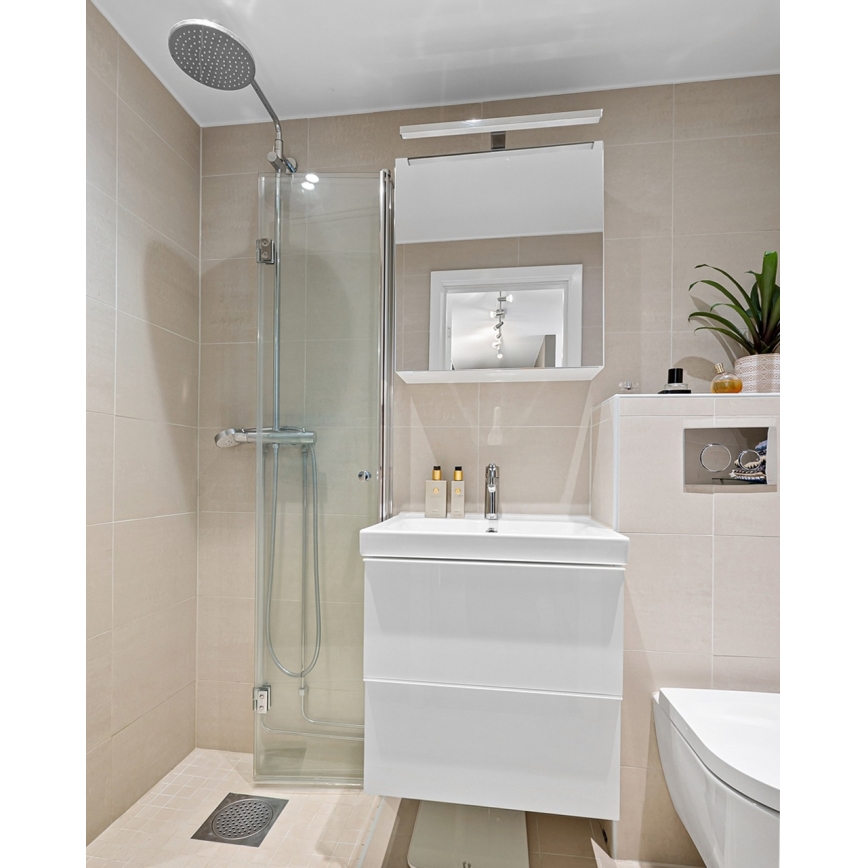 Iluminação de espelho para casa de banho LED LED/8W/230V 4000K 50 cm IP44 cromado brilhante