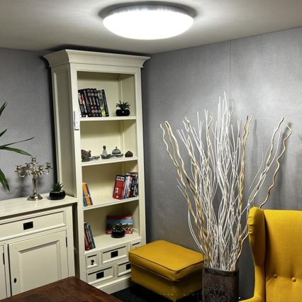 Iluminação de teto LED com regulação LED/48W/230V 2700-6500K Wi-Fi Tuya + controlo remoto