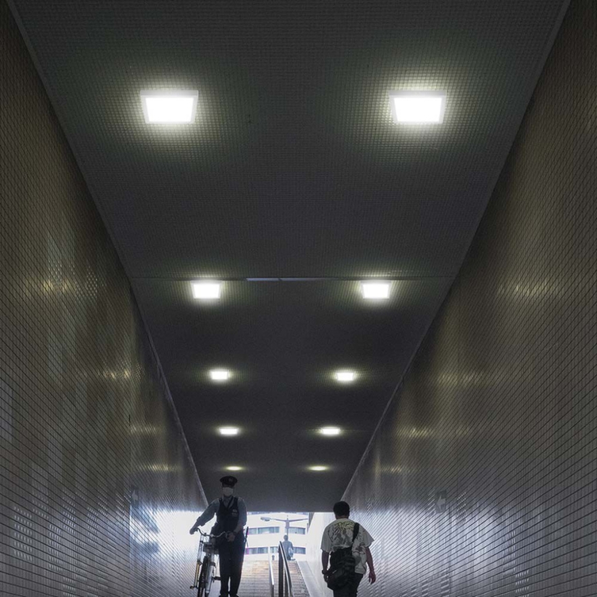 Iluminação de teto LED LED/18W/230V 3000K 21,4x21,4 cm branco