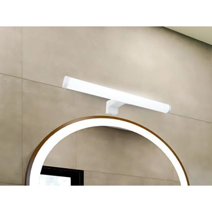Iluminação LED para espelho de casa de banho 8W/230V, 30 cm, IP44, branca