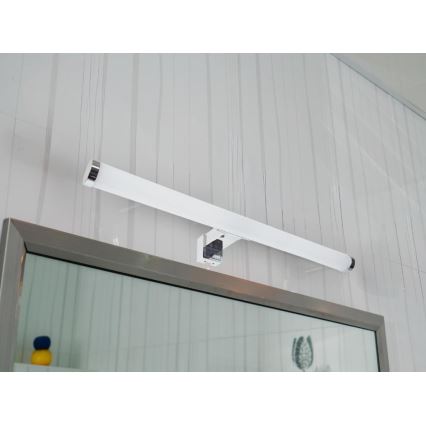 Iluminação LED para espelho de casa de banho LED/10W/230V 45 cm IP44 cromado brilhante