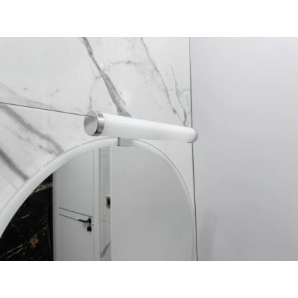 Iluminação LED para espelho de casa de banho LED/8W/230V 30 cm IP44 cromo brilhante
