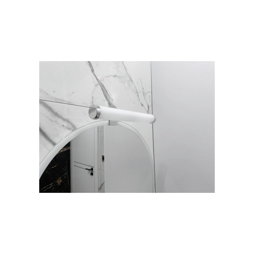 Iluminação LED para espelho de casa de banho LED/8W/230V 30 cm IP44 cromo brilhante