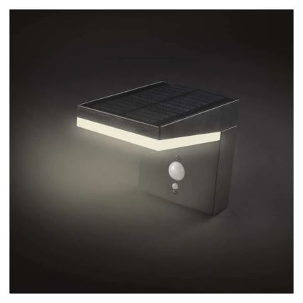 Iluminação solar de parede LED com sensor LED/4,4W/3,7V 2200 mAh IP44