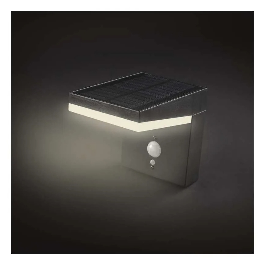 Iluminação solar de parede LED com sensor LED/4,4W/3,7V 2200 mAh IP44