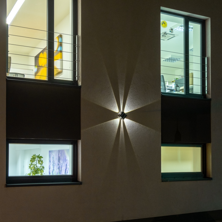 Iluminação solar de parede LED com sensor LED/2W/5V IP54