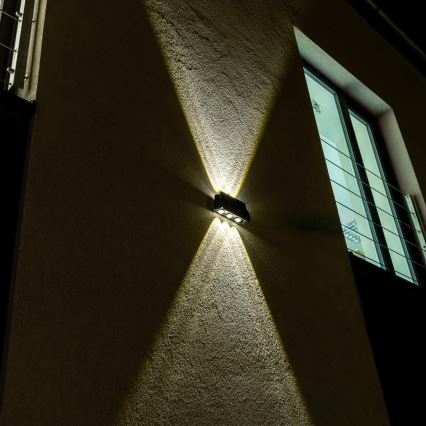 Iluminação solar de parede LED com sensor LED/2W/5V IP54