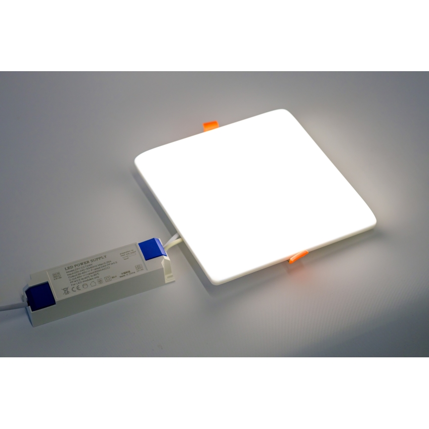 Immax NEO 07110K - Iluminação embutida de casa de banho LED com regulação PRACTICO LED/24W/230V Tuya