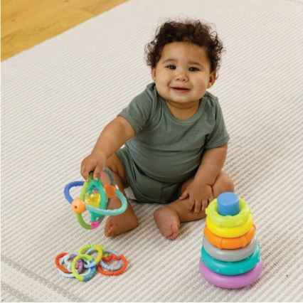 Infantino - Conjunto de brinquedos BOX OF CHEER