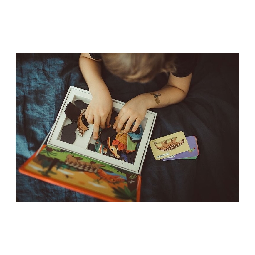 Janod - Conjunto magnético interativo MAGNETIBOOK dinossauros