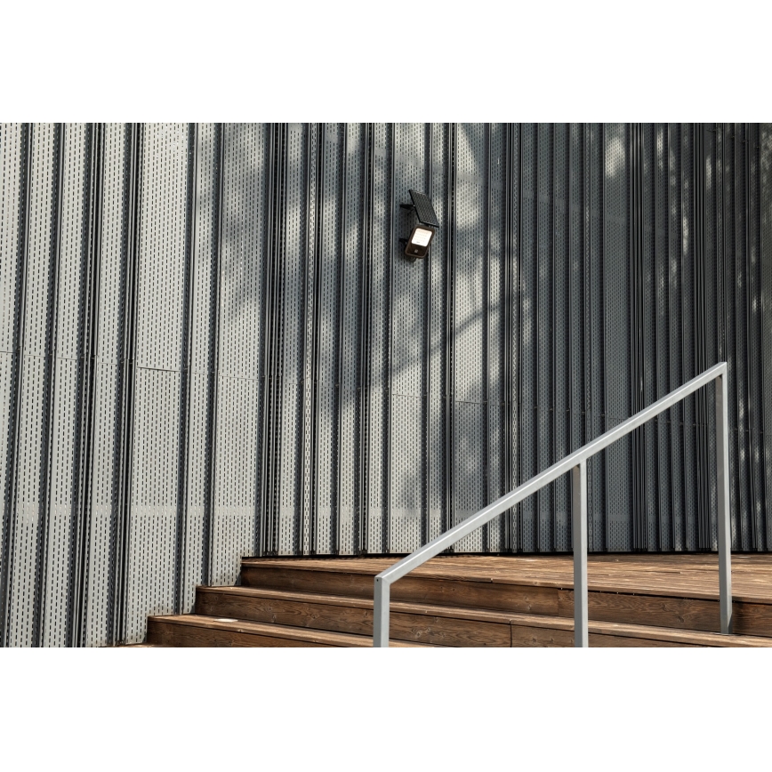 Holofote LED com regulação, painel solar e sensor de anoitecer LED/10W/10000 mAh 3,2V IP65 + comando