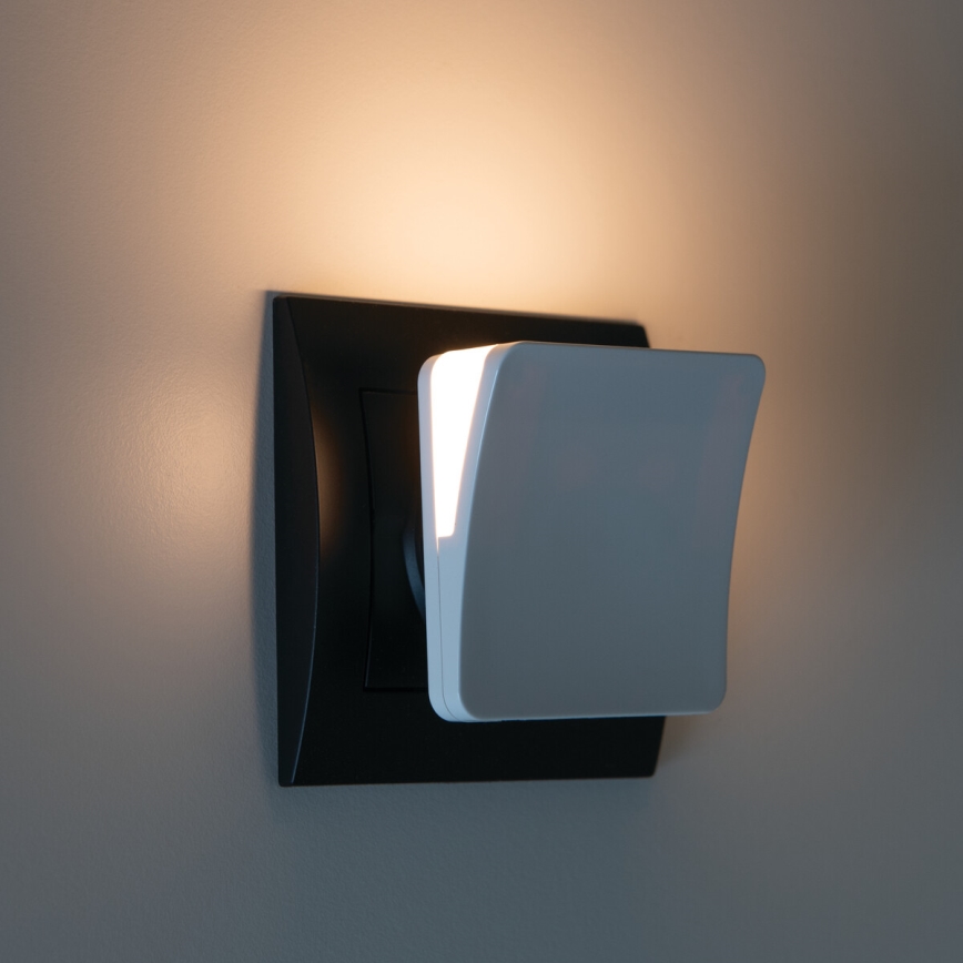 Kanlux 37393 - Luz de orientação LED com sensor de anoitecer para uma tomada HOFI LED/0,28W/230V branco