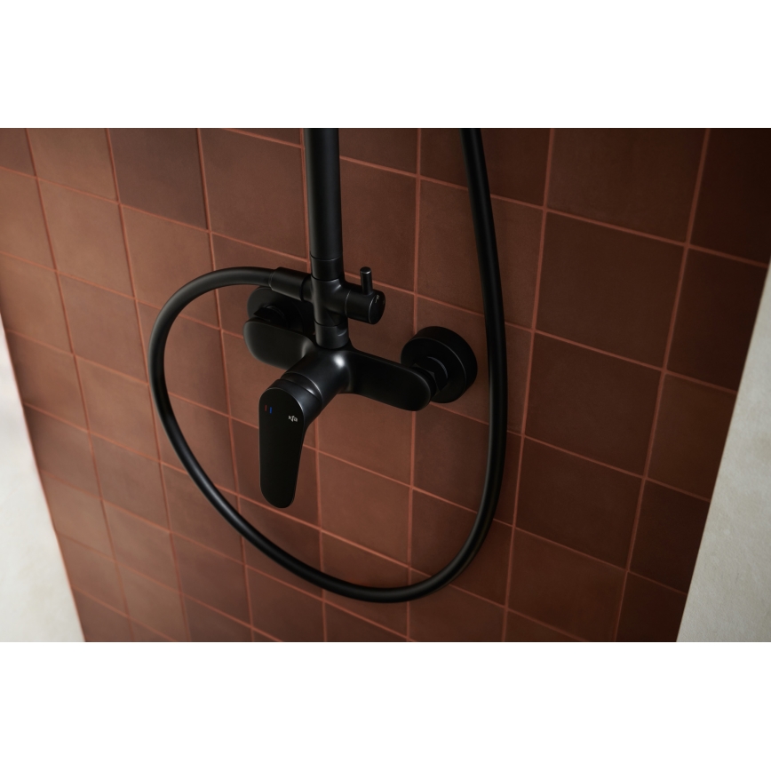 KFA Armatura 5556-910-81 - Conjunto de chuveiro com torneira OTAVA latão/mate preto