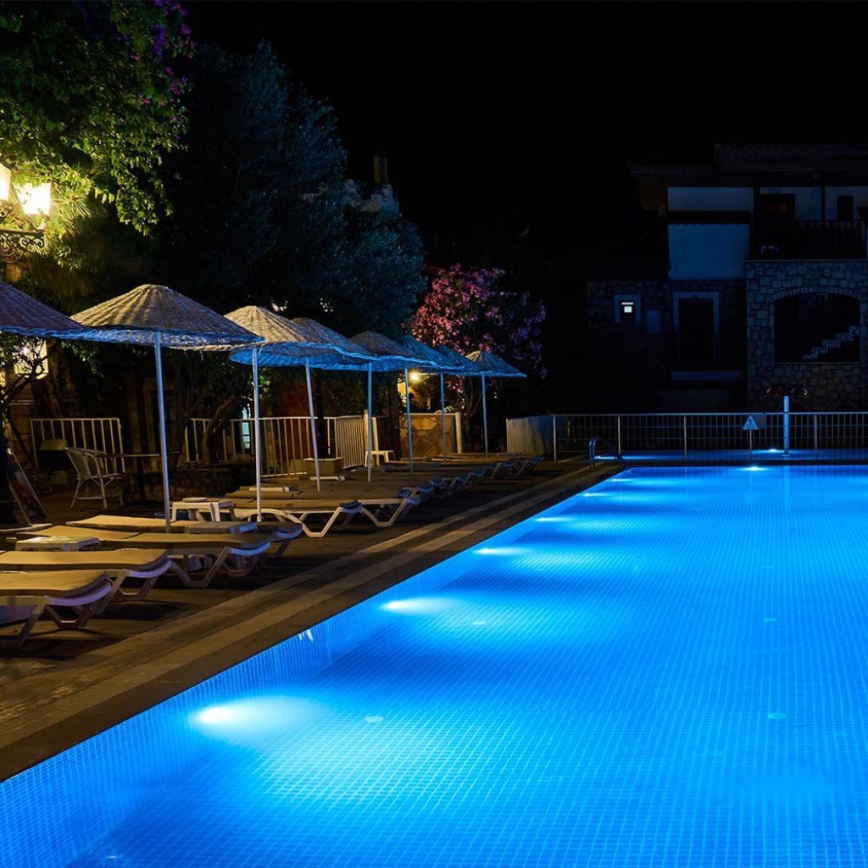 Lâmpada de piscina LED/18W/12V IP68 6500K