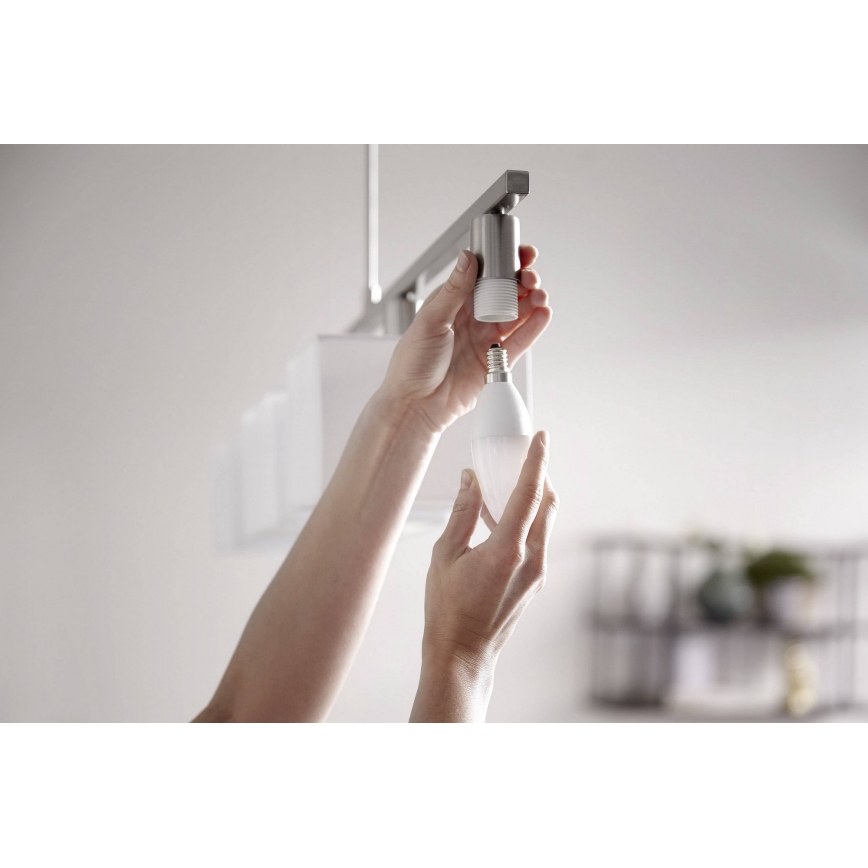 Lâmpada LED com regulação Hue WHITE E14/5,5W/230V 2700K