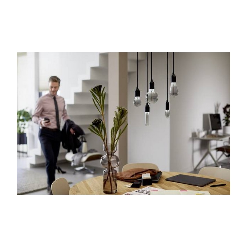 Lâmpada LED Philips E27/2,3W/230V 2700K