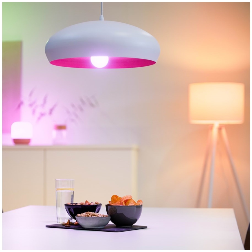 Lâmpada LED RGBW com regulação A60 E27/8,5W/230V 2200-6500K  CRI 90 Wi-Fi + controlo remoto - WiZ