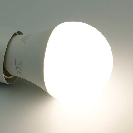 Lâmpada LED RGBW com regulação A60 E27/9W/230V 2700-6500K Wi-Fi Tuya